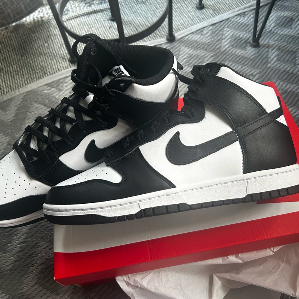 Nike Dunk Hi Retro Panda black/white Men size 10